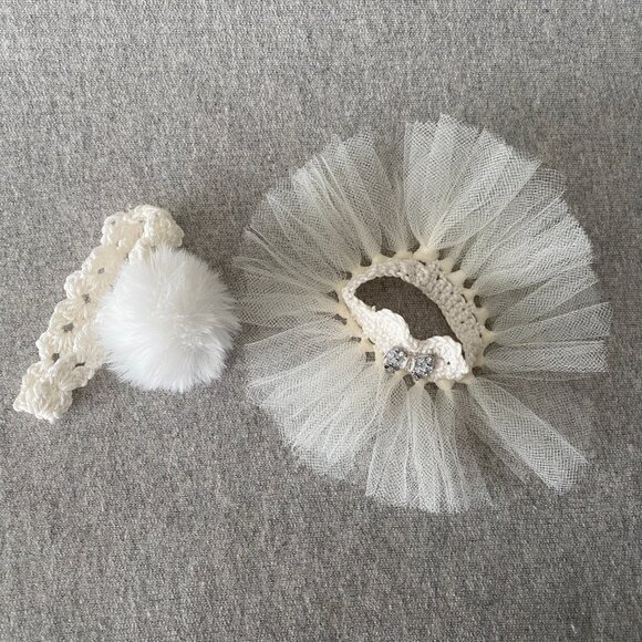 Handmade Crochet White Cream Sweetheart Neckline Tutu for 17cm Doll 2-Piece Set - Picture 5 of 6